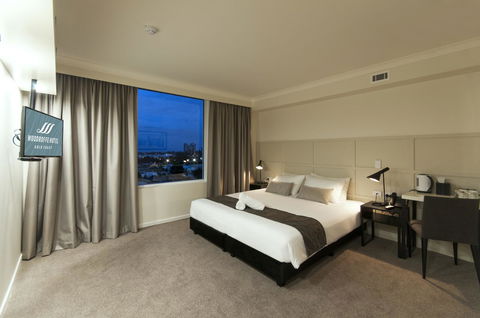 Woodroffe Hotel - Tourism Brisbane 11