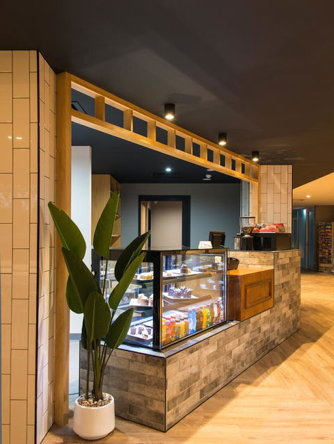 Woodroffe Hotel - Tourism Brisbane 21