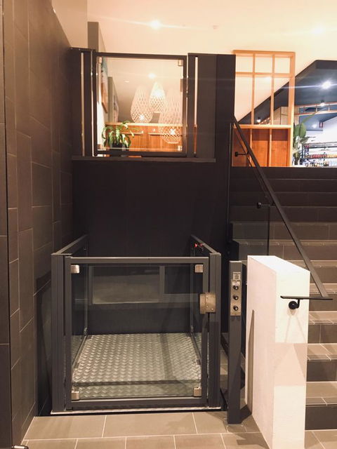 Woodroffe Hotel - Tourism Brisbane 9
