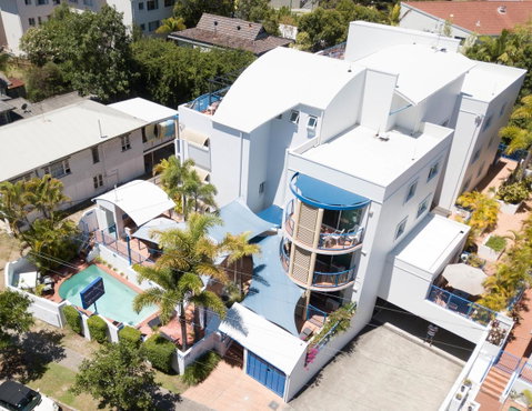 Surfers Beach Resort One - Tourism Brisbane 1