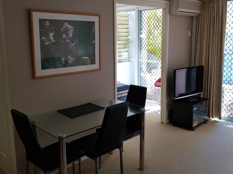 Surfers Beach Resort One - Tourism Brisbane 19