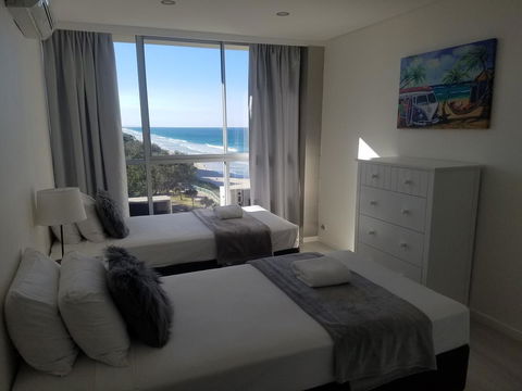 Golden Sands On The Beach - Absolute Beachfront Apartments - Tourism Brisbane 41