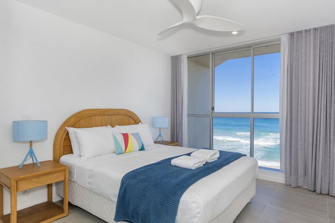 Golden Sands On The Beach - Absolute Beachfront Apartments - Tourism Brisbane 17