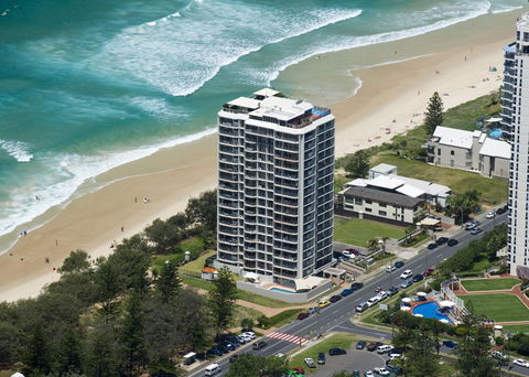 Golden Sands On The Beach - Absolute Beachfront Apartments - Tourism Brisbane 0