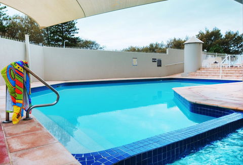 Golden Sands On The Beach - Absolute Beachfront Apartments - Tourism Brisbane 14