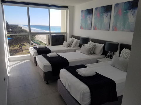 Golden Sands On The Beach - Absolute Beachfront Apartments - Tourism Brisbane 12