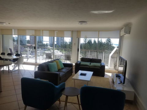 Golden Sands On The Beach - Absolute Beachfront Apartments - Tourism Brisbane 37
