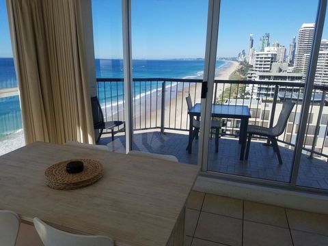 Golden Sands On The Beach - Absolute Beachfront Apartments - Tourism Brisbane 39