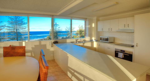 Oceania On Burleigh Beach - Tourism Brisbane 3