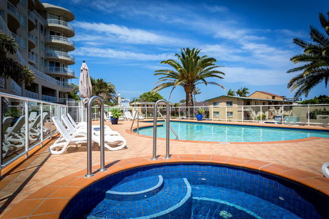 Kirra Beach Apartments - Tourism Brisbane 0
