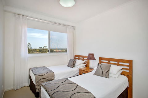 Kirra Beach Apartments - Tourism Brisbane 32