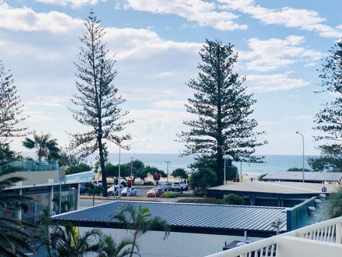 Kirra Beach Apartments - Tourism Brisbane 5