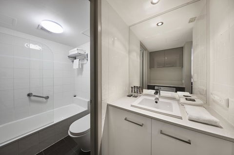 Novotel Surfers Paradise - Tourism Brisbane 19