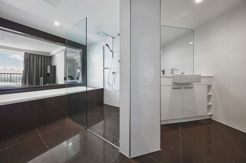Novotel Surfers Paradise - Tourism Brisbane 20