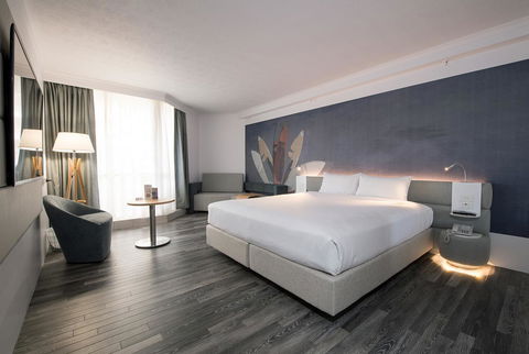 Novotel Surfers Paradise - Tourism Brisbane 9