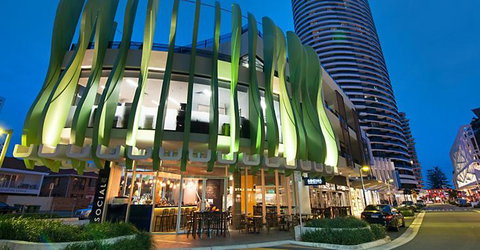 Luxury 3 Bedroom In Heart Of Broadbeach - Brisbane Tourism 10