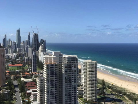 Luxury 3 Bedroom In Heart Of Broadbeach - Brisbane Tourism 1