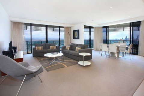 Luxury 3 Bedroom In Heart Of Broadbeach - Brisbane Tourism 3