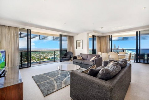 Luxury 3 Bedroom In Heart Of Broadbeach - Brisbane Tourism 0