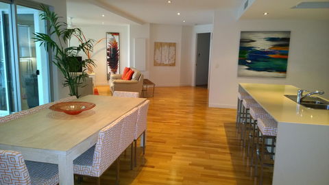 Coral Cove Apartments - Tourism Brisbane 4