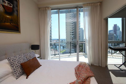 PeepSleep Chevron Towers - Tourism Brisbane 4