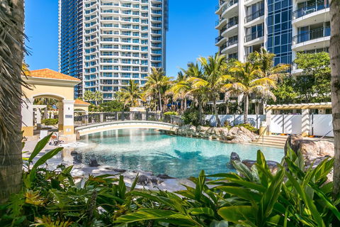 PeepSleep Chevron Towers - Tourism Brisbane 0