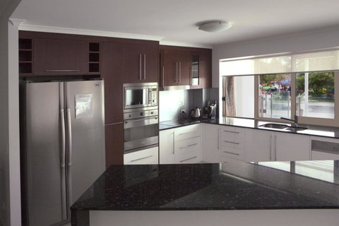 Waters Edge Apartment Cairns - Tourism Brisbane 8