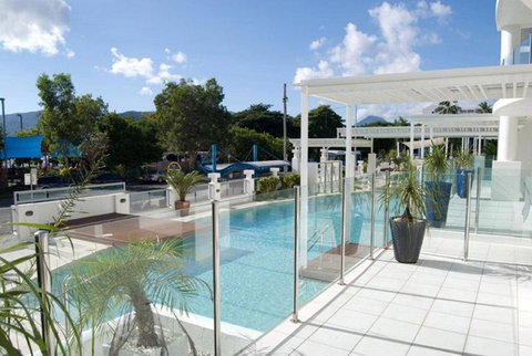 Waters Edge Apartment Cairns - Tourism Brisbane 5