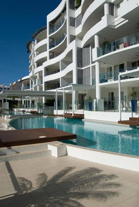 Waters Edge Apartment Cairns - Tourism Brisbane 9