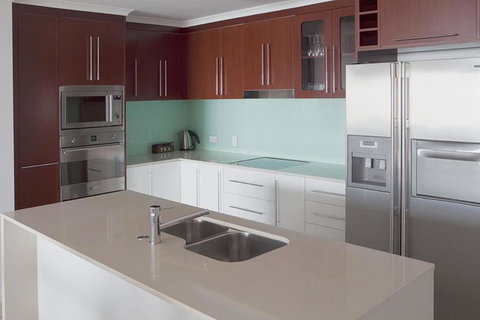 Waters Edge Apartment Cairns - Tourism Brisbane 6
