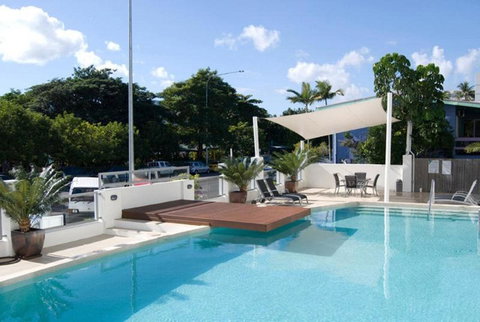 Waters Edge Apartment Cairns - Tourism Brisbane 7