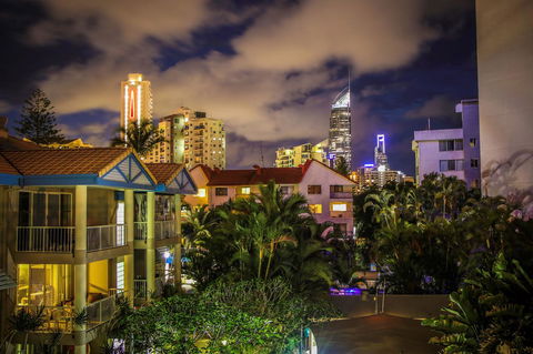 Surfers Beach Holiday Apartments - Tourism Brisbane 22