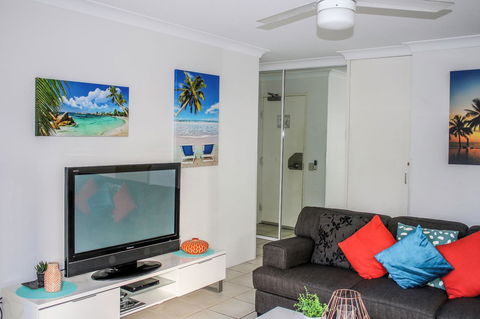 Surfers Beach Holiday Apartments - Tourism Brisbane 17