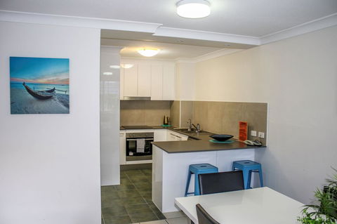 Surfers Beach Holiday Apartments - Tourism Brisbane 18
