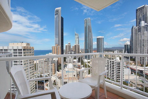 Moroccan Resort - HR Surfers Paradise - Tourism Brisbane 18