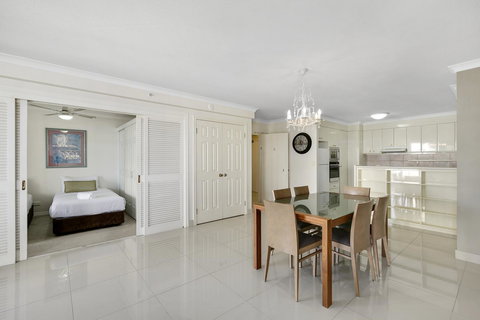 Moroccan Resort - HR Surfers Paradise - Tourism Brisbane 32