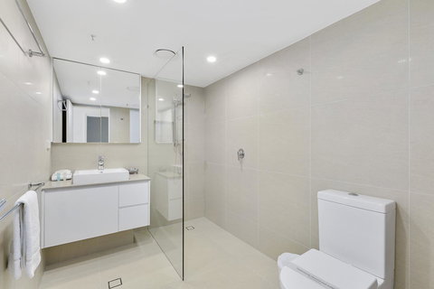 Moroccan Resort - HR Surfers Paradise - Tourism Brisbane 3