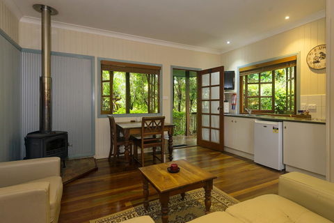 Allumbah Pocket Cottages - Brisbane Tourism 27