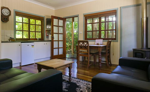 Allumbah Pocket Cottages - Brisbane Tourism 29