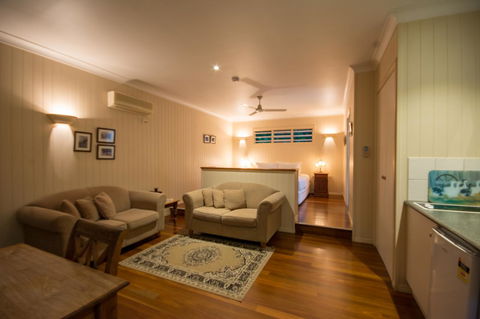 Allumbah Pocket Cottages - Brisbane Tourism 12