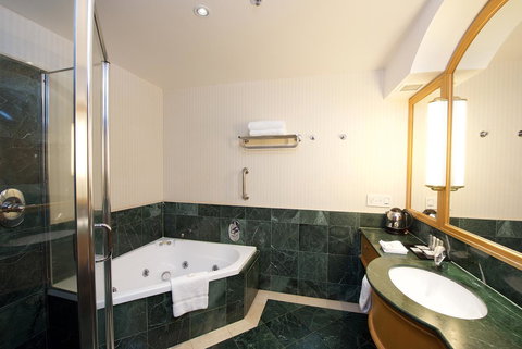 Crowne Plaza Surfers Paradise, An IHG Hotel - Tourism Brisbane 38