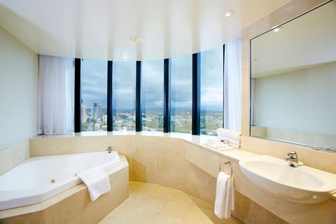 Crowne Plaza Surfers Paradise, An IHG Hotel - Tourism Brisbane 41