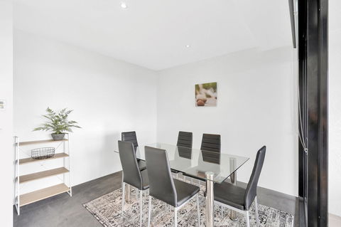 Circle On Cavill, Apartments And Sub Penthouses - We Accommodate - Tourism Brisbane 11