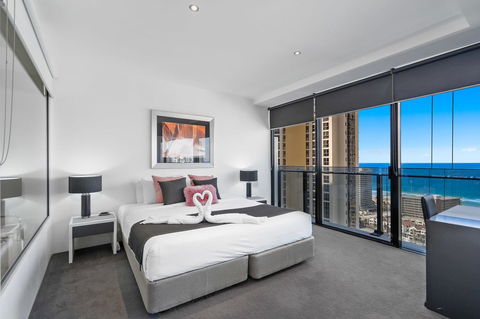 Circle On Cavill, Apartments And Sub Penthouses - We Accommodate - Tourism Brisbane 3