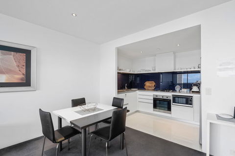 Circle On Cavill, Apartments And Sub Penthouses - We Accommodate - Tourism Brisbane 5
