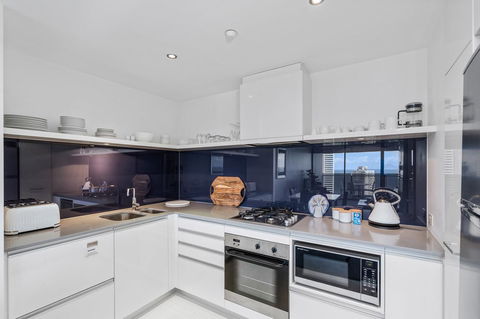 Circle On Cavill, Apartments And Sub Penthouses - We Accommodate - Tourism Brisbane 4