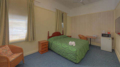 The Park Motel - Tourism Brisbane 1
