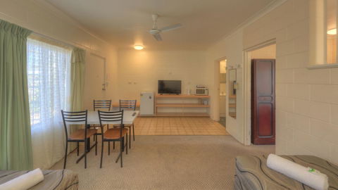 The Park Motel - Tourism Brisbane 24