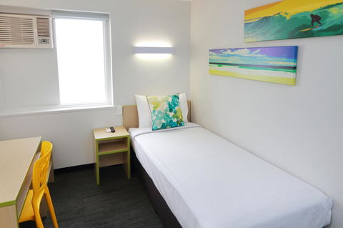 Palm Beach Hotel - Tourism Brisbane 16