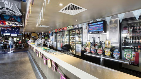 Palm Beach Hotel - Tourism Brisbane 14